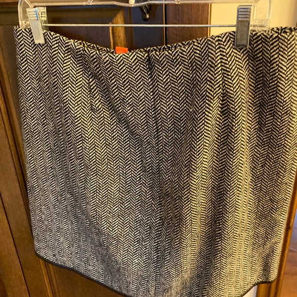 Grey/black “wool” skirt faux leather insert NEW - Picture 3 of 3